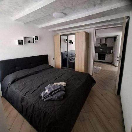 Appartamento Casa Jasmina Mezzano Esterno foto
