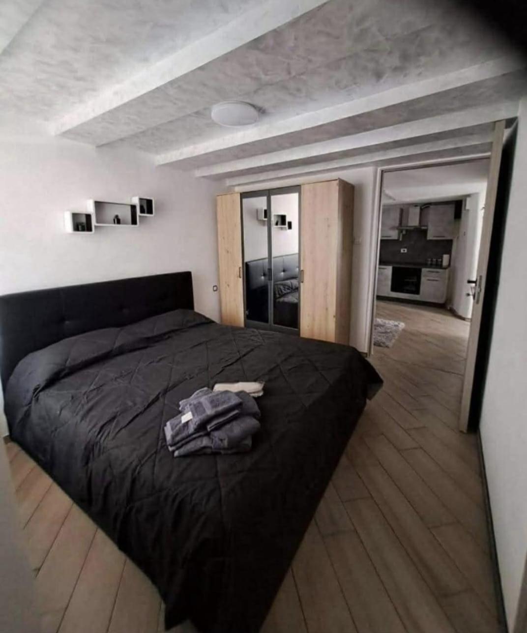 Appartamento Casa Jasmina Mezzano Esterno foto