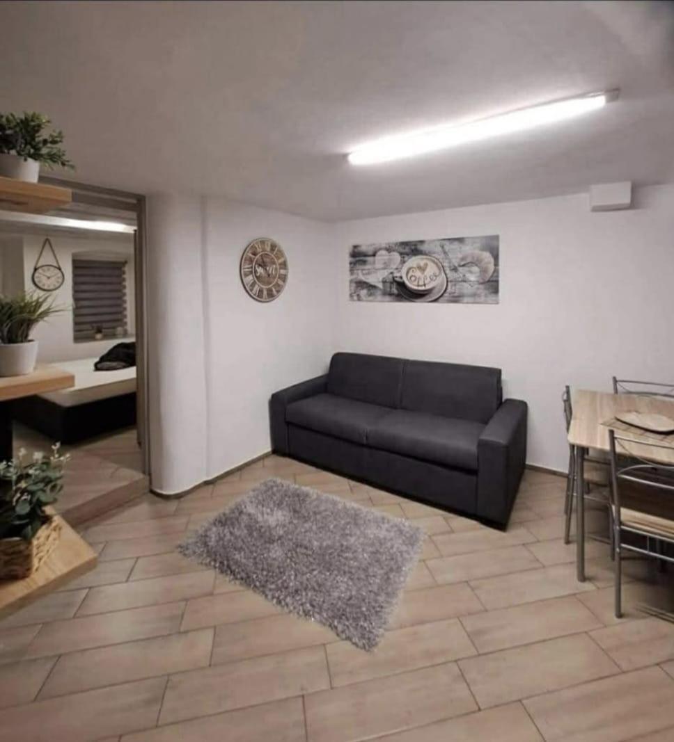 Appartamento Casa Jasmina Mezzano Esterno foto